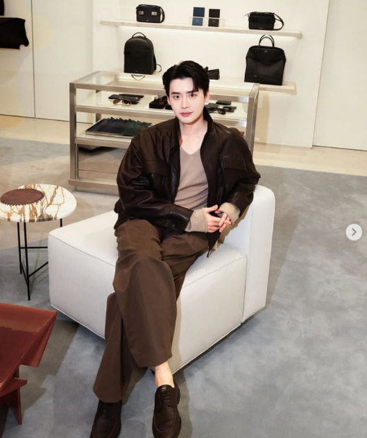 Lee Jong-suk Lee Jong-suk